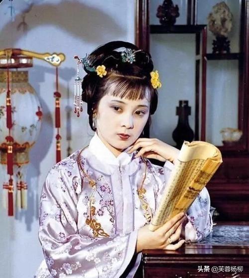 87版红楼梦演员表，87版红楼梦所有演员图（87《红楼梦》四位美女演员）