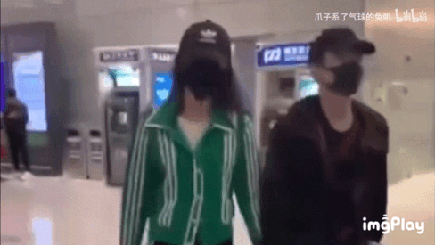 孙怡董子健官宣离婚！曾是少有的零绯闻夫妻，其实离婚早有预兆？