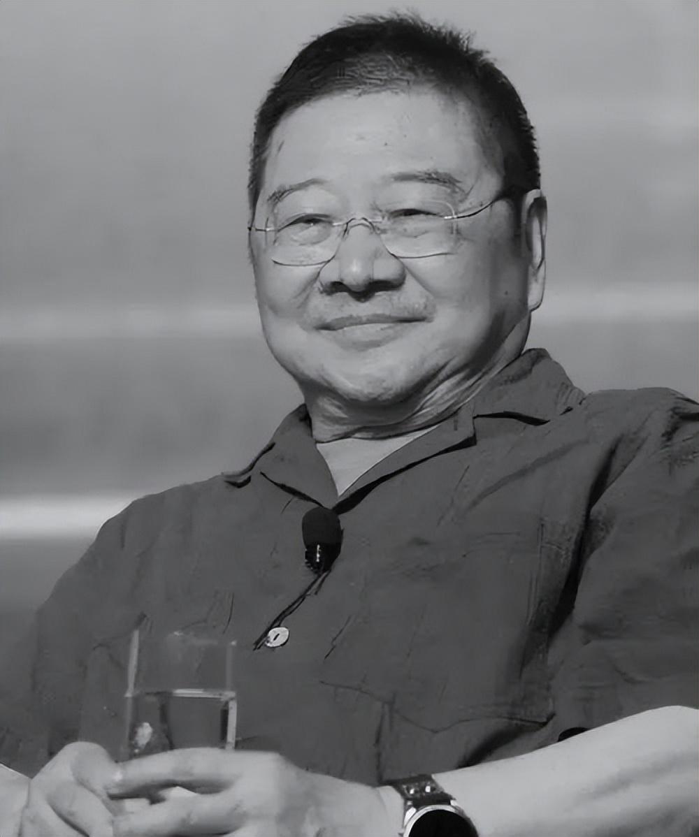 倪匡的个人资料简介（倪匡的传奇家族）