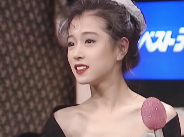 中森明菜：57岁不婚不育，被近藤真彦伤透了心，和父亲30年不联系
