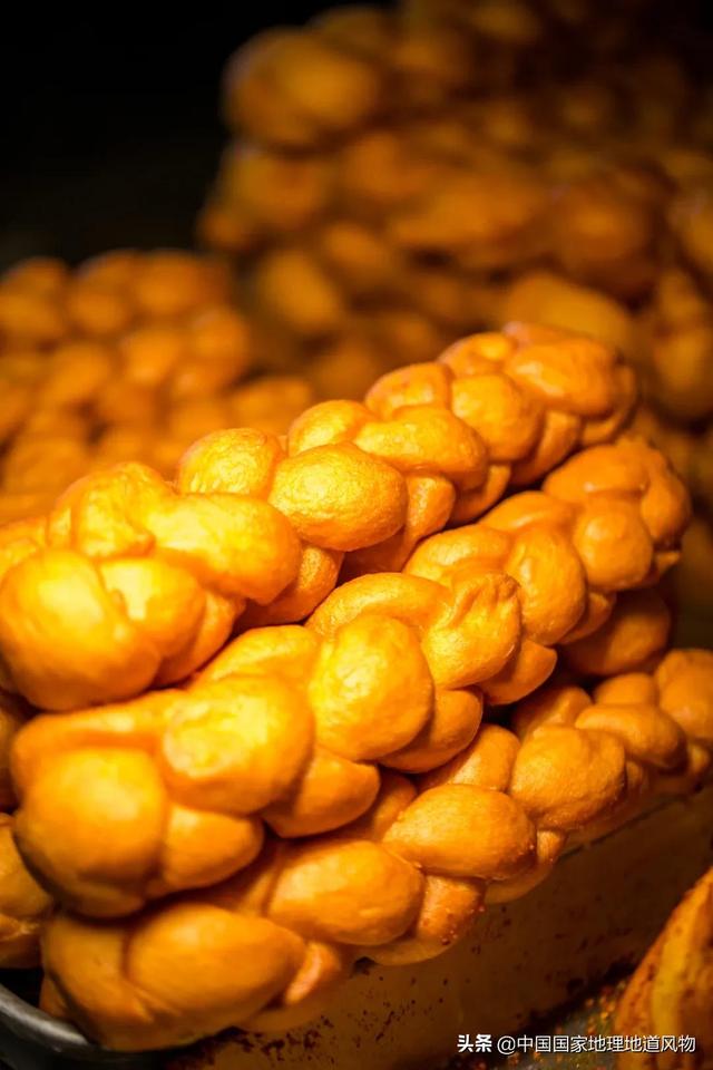 担担面的来历，担担面的来历25个字（臊面、呱呱、糊锅、牛肉面...甘肃人的早餐到底多瓷实）