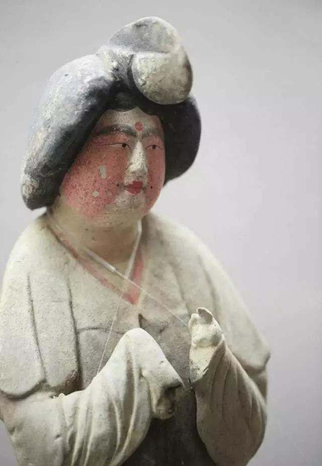 额头上的花怎么画，化额头上的花咋画的（人面花钿，梅花妆）