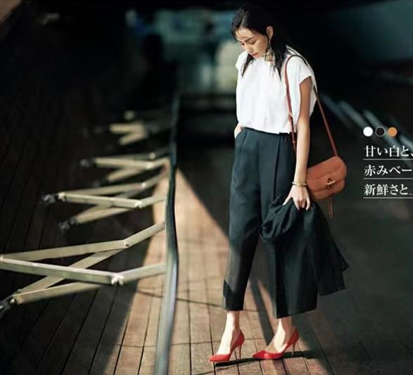 黑白配是什么意思，衣服OL风是什么意思（4个“时尚穿搭”精髓）