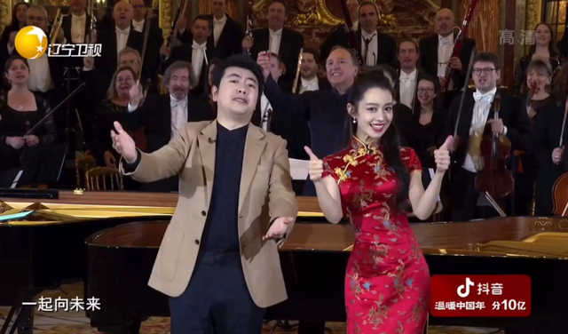 中长款旗袍穿搭技巧，中长旗袍上衣配什么下装（女人想要变得高级）