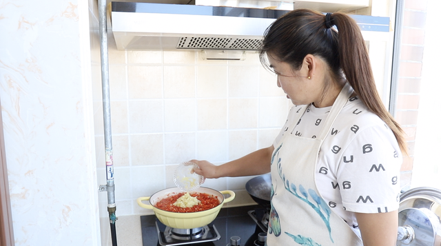 熬辣椒酱的做法大全家常做法，熬辣椒酱的做法及配方（吃来吃去还是这个做法的好吃）