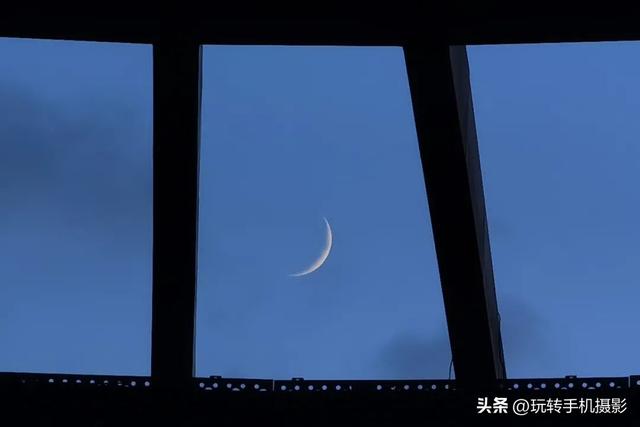 拍月亮用什么镜头，单反拍月亮需要什么镜头（手机如何拍中秋月亮）