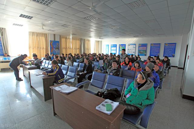 驾照自学直考需要符合什么条件，驾照自学直考需要符合什么条件才能考（机动车驾照就可以自学直考了）