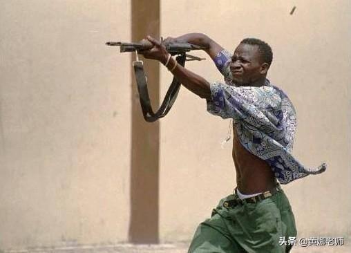ak47是谁发明出来的（小个子和他的“大杀器”）