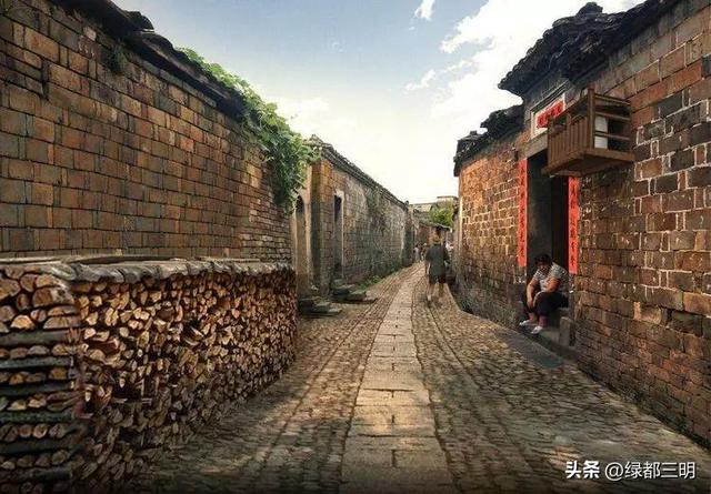 古镇推荐夜游，在流光溢彩中邂逅这座千年古镇