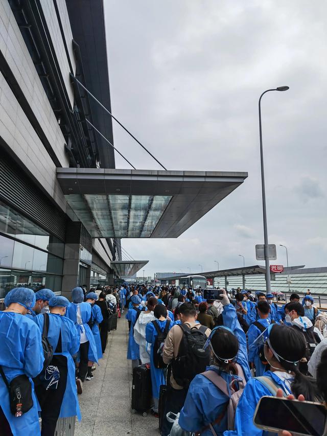 坐火车流程，网上订票到车站怎么取票（<上海>流程-亲身经历火车离沪）