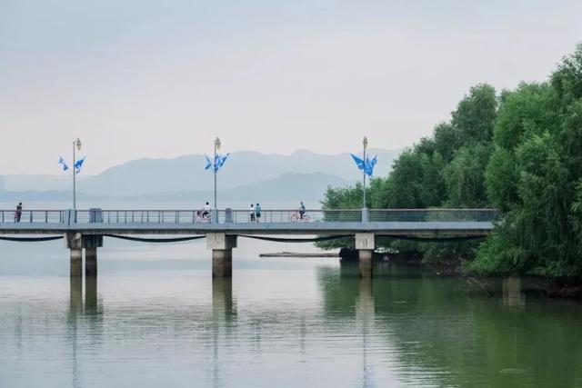 深圳徒步路线推荐，深圳海滨栈道徒步最佳路线（深圳10条徒步路线）