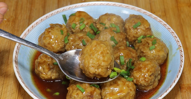 肉丸子怎么做又滑又嫩，肉丸子如何做的又嫩又滑（这才是肉丸子正确做法）