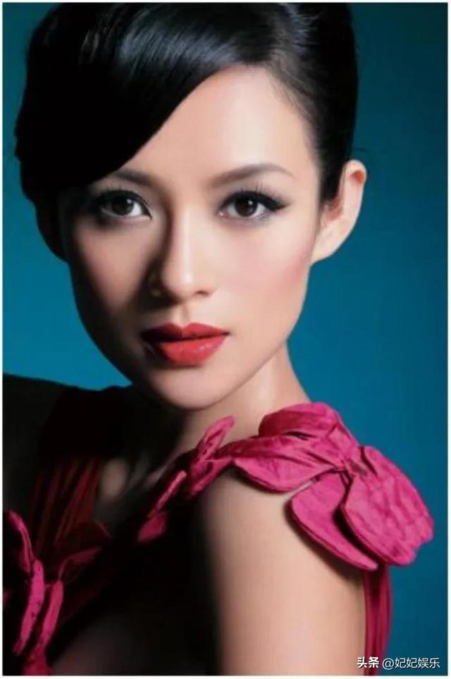 何炅老婆孩子照片，何炅47岁妻子终露面？陪伴20多年却被否认（<46岁的何炅至今未婚>）