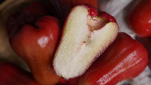 莲雾这种水果好吃吗，莲雾水果好吃吗有什么功效（为什么网友都说不好吃）