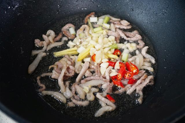 韭菜炒千张丝怎么炒，韭菜炒千张怎样炒好吃（很多人还不知道做法）