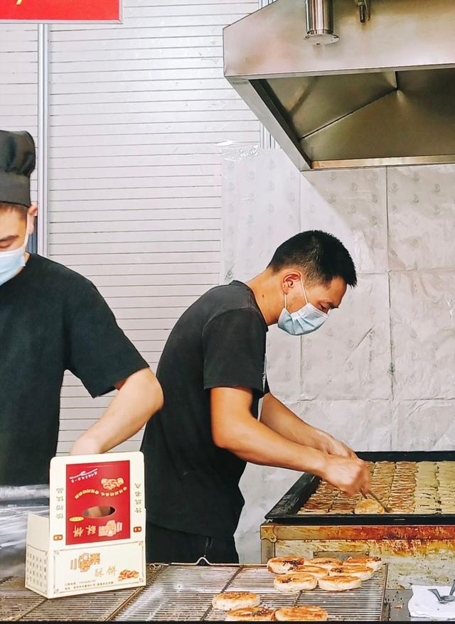 湖州必打卡美食，小吃一条街 衣裳街美食汇