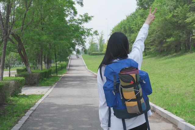 deuter双肩包，包好还是人好-DEUTER多特城市记忆双肩包