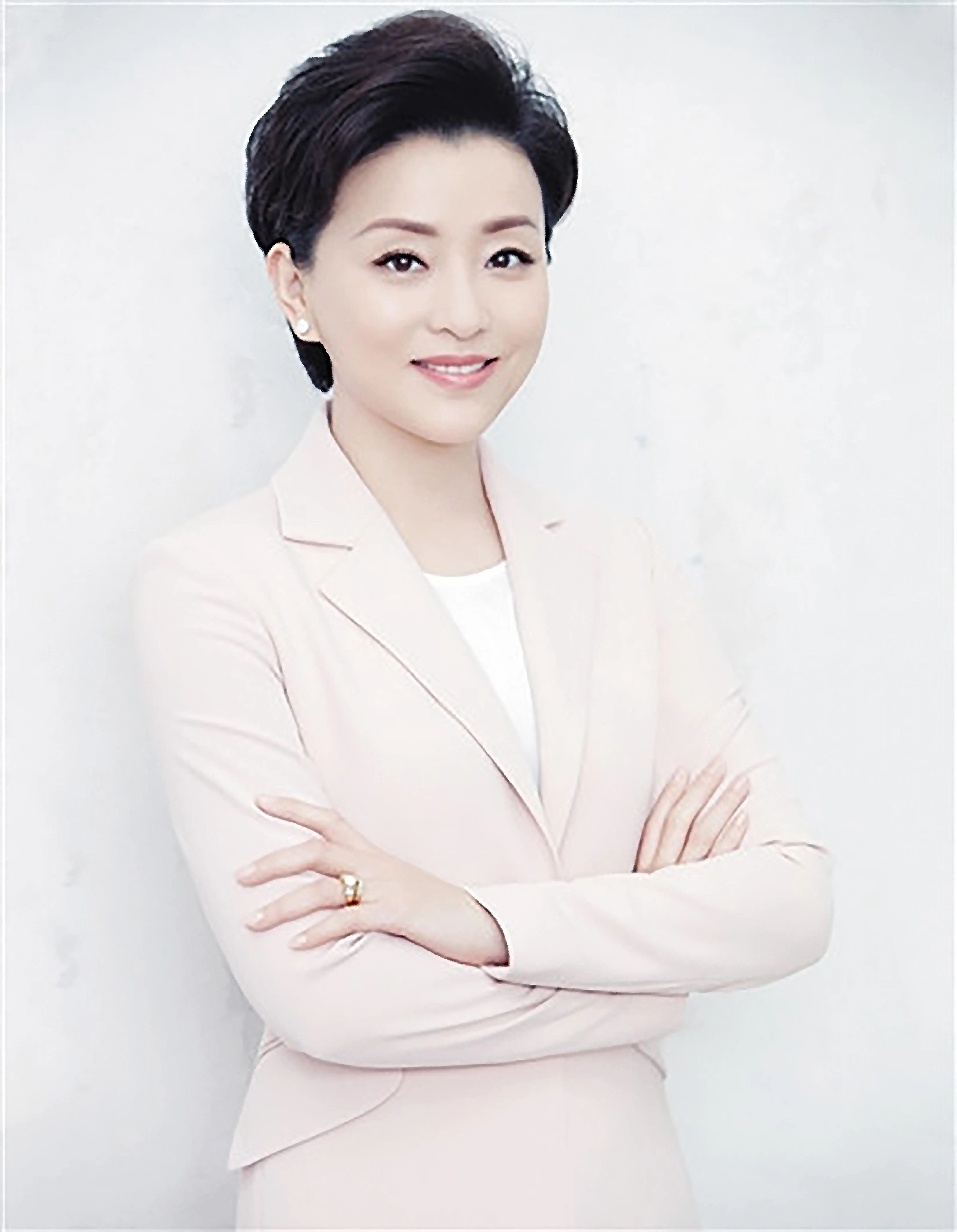 10位央视女主持人颜值对比,各有各的气质,甩一线女星几条街-质信十强