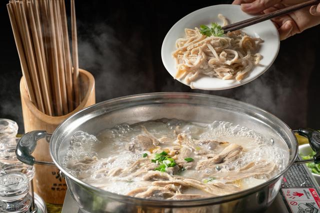 西宁有什么好吃的，西宁必吃的十大美食（青海西宁有什么特色名菜）