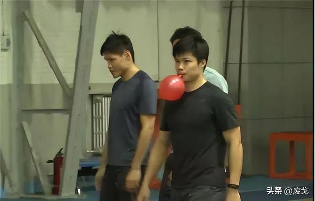 跑步如何调整呼吸，在跑步时该怎么调整呼吸（如何找到适合自己的慢跑呼吸方式）