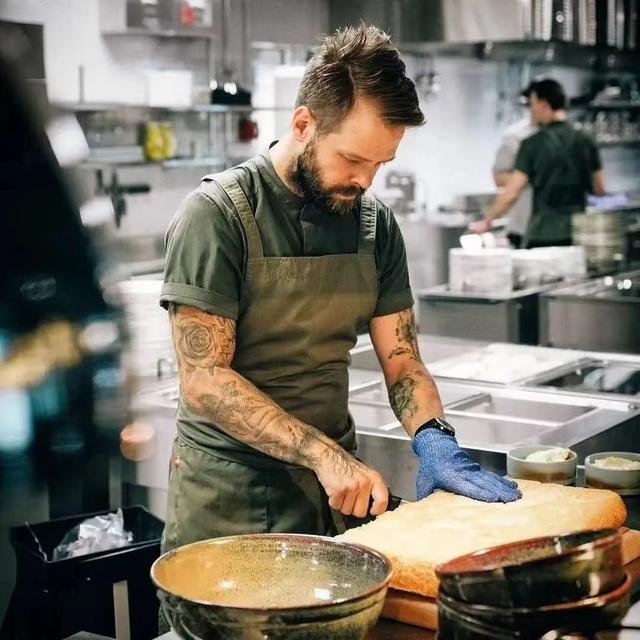 慕斯是啥，氨基酸奶油沐浴慕斯是啥（科普丨慕斯蛋糕的基本知识）