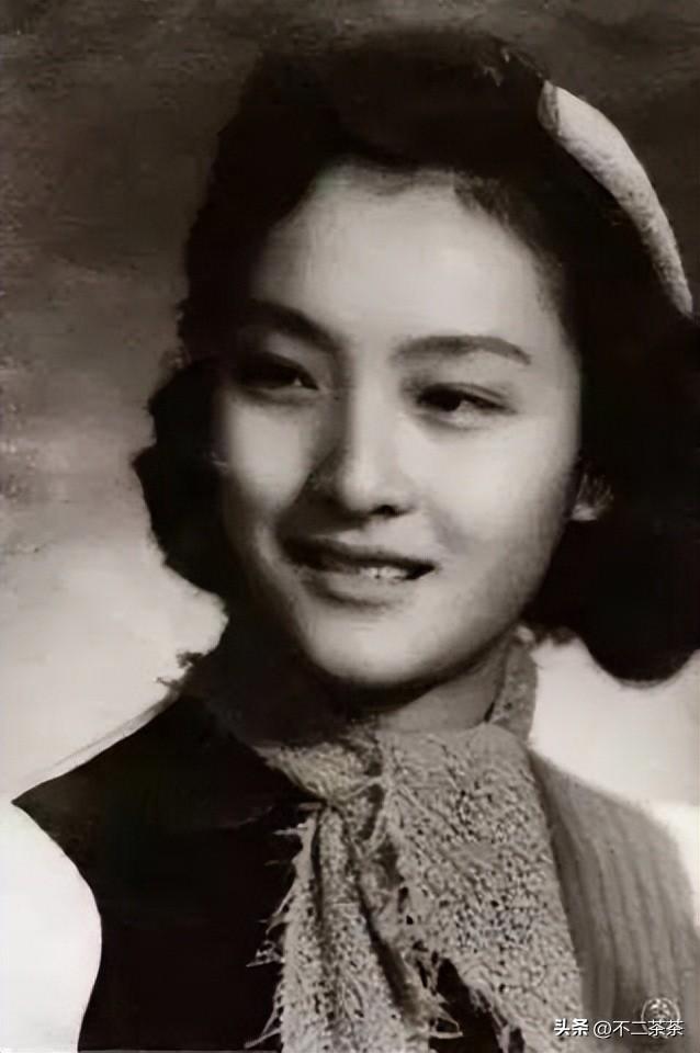 董竹君第二任丈夫，董竹君为何不再婚（董竹君和她近一个世纪的传奇人生）