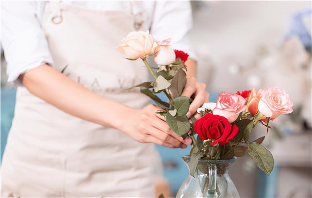 没有刘海的发型，不想要刘海的显脸小发型（四十岁的女人适合什么发型）