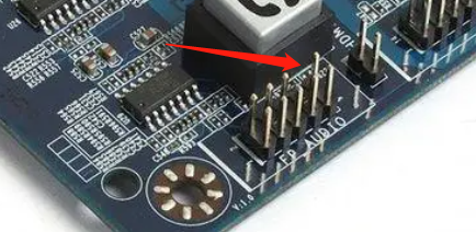 台式电脑主板电池如何拆卸及安装，台式电脑主机电池拆下来（阿包说电脑之《装电脑主板上各种线的安装》）