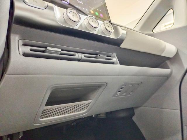 两座汽油小汽车，2人座汽油小汽车有哪些（五菱晴空给你新选择。）