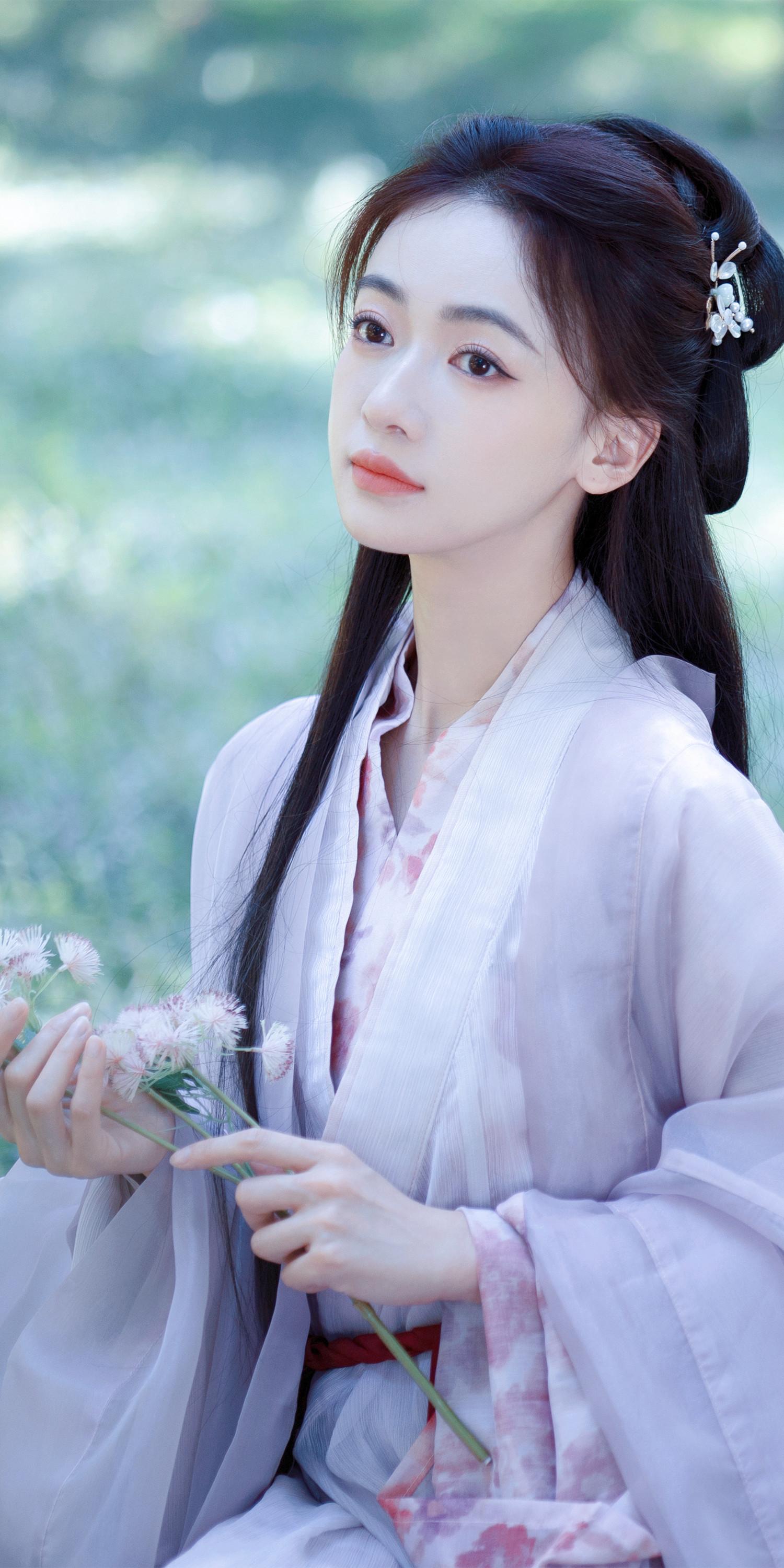 吴谨言古风壁纸,青衫烟雨客,似是故人来.