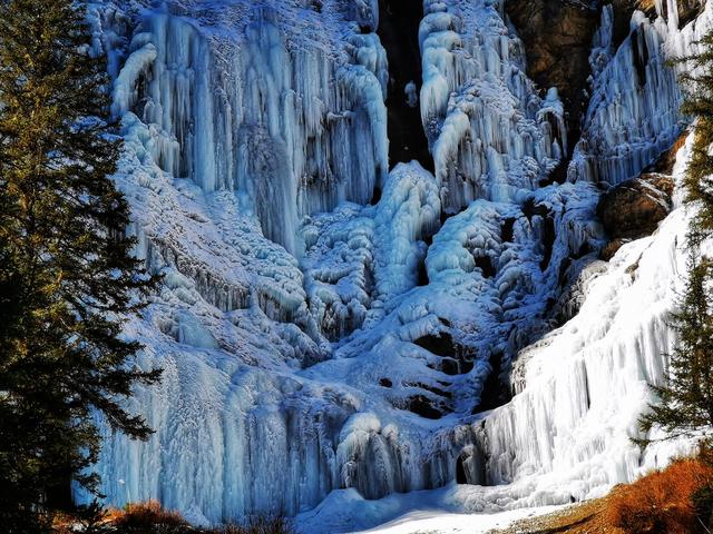 九寨沟冬天美景，九寨沟迎来旅游高峰
