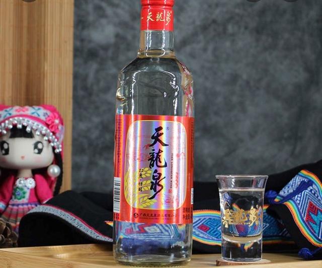 黑蚂蚁泡酒配方，黑蚂蚁泡酒配方文库（广西人的酒桌文化悄然走红）