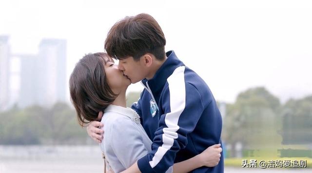 请叫我总监谭松韵家里各种奖项，谭松韵9部热播剧你看过几部