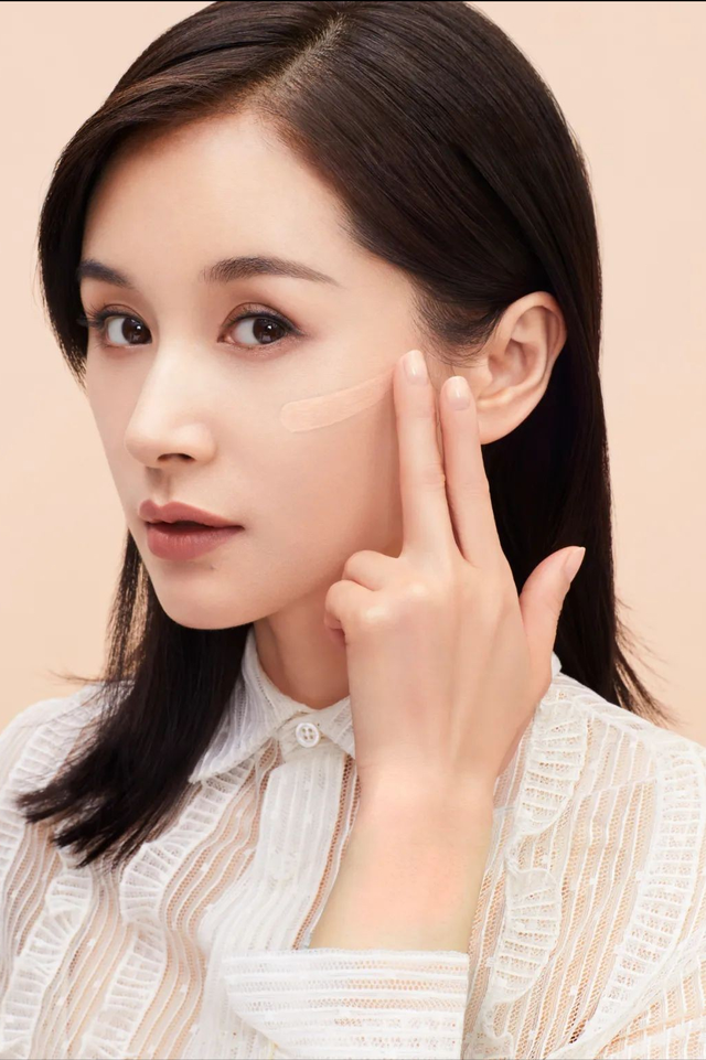 "高端玩家"王子文：王朔为她赎身，孩子生父成谜，耍大牌嘲讽贾玲