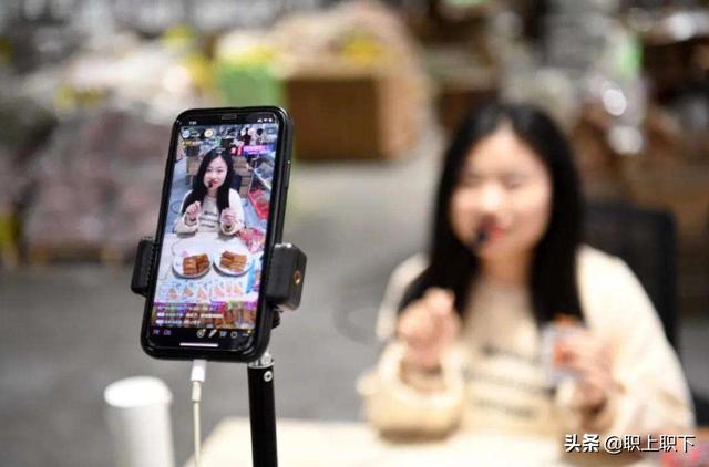 什么工作比较自由，比较自由的工作有哪些（有五种灵活职业平均月薪超8000）