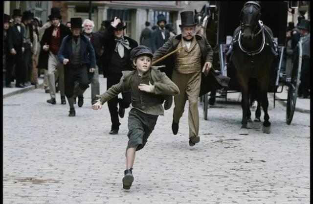 雾都孤儿好词好句,《雾都孤儿》好词好句摘抄(为什么善良的人根本不会吃亏) 雾都孤儿好词好句,《雾都孤儿》好词好句摘抄(为什么善良的人根本不会吃亏)