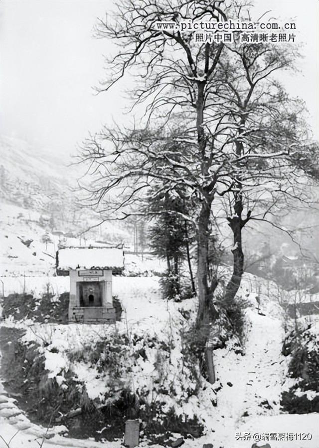 土地庙对联加横批7字，土地庙宇对联七字（旧时的土地庙及其对联）