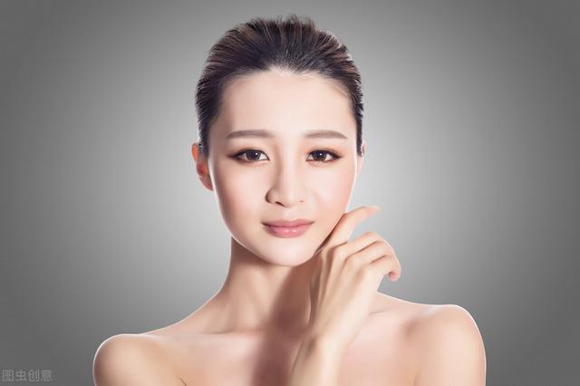 女人暗示你的8种信号，已婚女人暗恋你最准的表现（女人秘密向你坦白的信号）