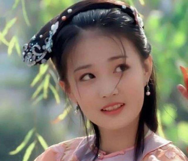 唐艺昕甄嬛传演的谁，唐艺昕在甄嬛传里演什么角色呢（“蛇蝎女孩”异军突起）