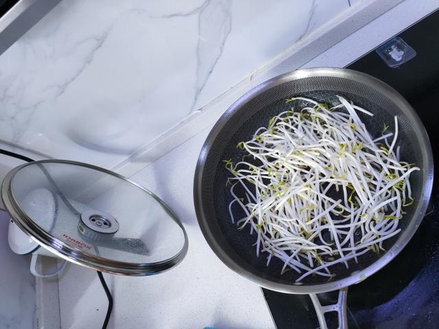 康巴赫炒锅怎么样，德国康巴赫炒锅怎么样（康巴赫第五代抗菌煎锅真的不粘锅）