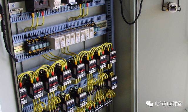 自锁指的是什么呢，什么叫自锁?有什么作用（什么是电气互锁、自锁）