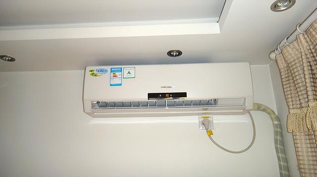 空调内机漏水是什么原因怎么解决，空调内机滴水怎么解决（这3种情况有不同的解决方法）