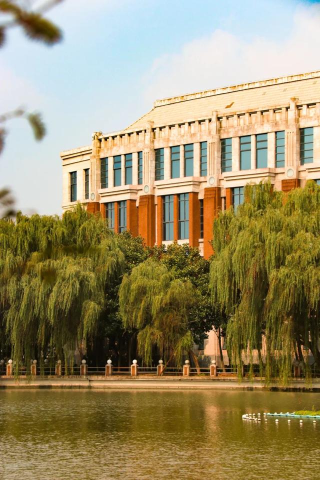 华东政法大学官网，华东政法大学2019年招生章程（华东政法大学2022年招生章程发布）