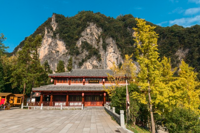 神农架旅游攻略，神农架旅游攻略自驾游（湖北神农架六大景点）