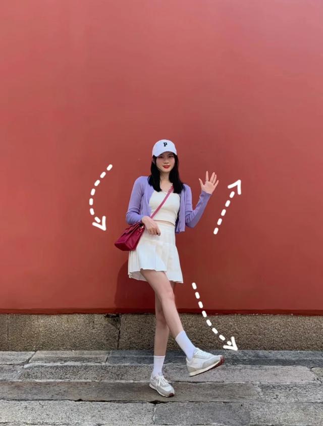 怎么拍照显腿长，怎么拍腿照片好看（万能全身拍照姿势）