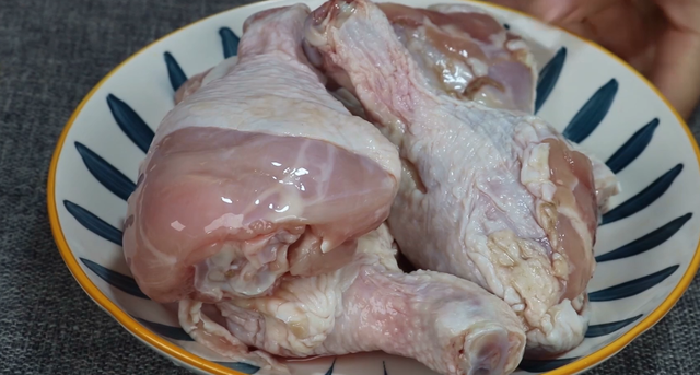可乐鸡腿怎么做，可乐鸡腿的做法家常（这才是鸡腿最好吃做法）