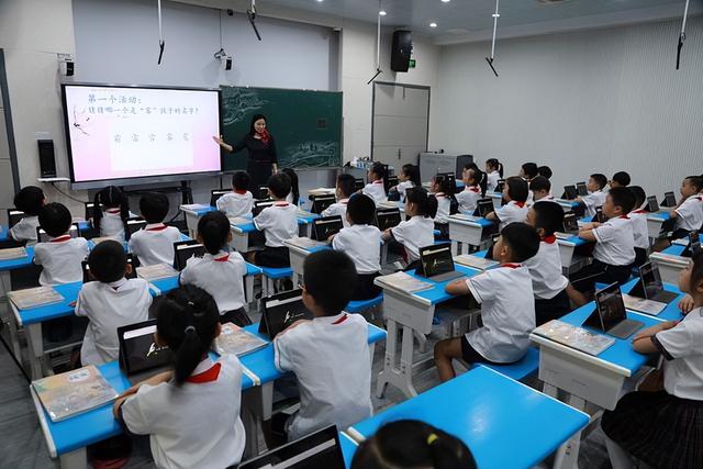 中专可以考小学教师资格证吗，中专学历可以考小学教师资格证吗（这3类人不允许报考教师资格证）