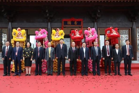 广东舞狮过年，都是“硬核”年俗