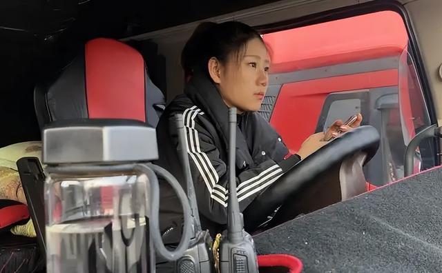 c1驾照多久年审一次，c1驾驶证满6年换证流程（这几种驾驶证需要“一年一审”）