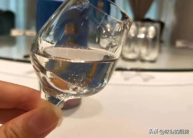 领导喜欢能喝酒的女人吗，领导喜欢能喝酒的女人吗知乎（酒量好是硬性条件）